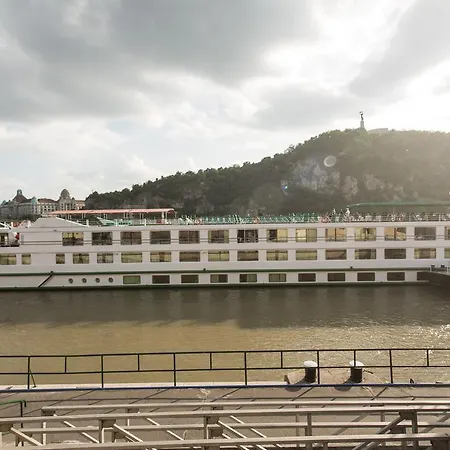 شقة Riverside بودابست